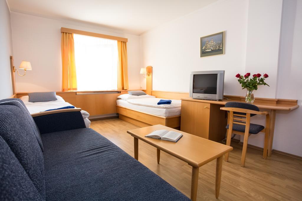 Hotel Laguna Ceske Budejovice Chambre photo